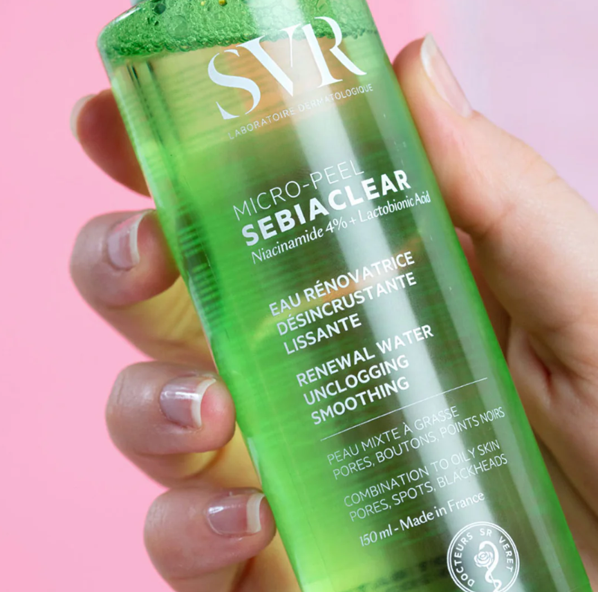 SVR® . SEBIACLEAR MICRO-PEEL 50ml . Agua dermatológica activa para pieles con tedencia acnéica que desobstruye y renueva la piel en 7 días. Actúa sobre las manchas, poros y puntos negros. . Tratamiento dermatológico . 1 Caja de 1Tubo con 50ml
